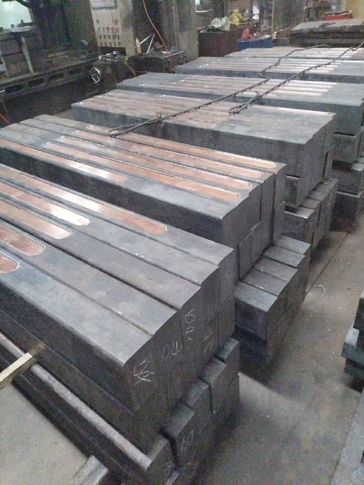 西安42crmo熱軋方鋼價格整體呈現(xiàn)盤整格局 西安42crmo熱軋方鋼價格整體呈現(xiàn)盤整格局
